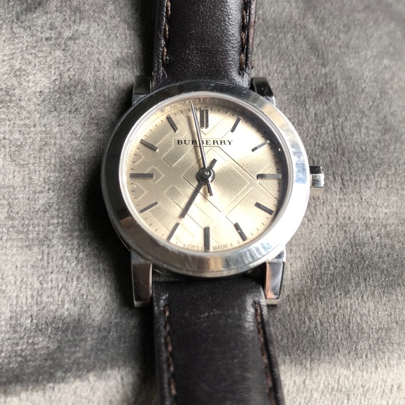 Burberry watch, dark brown original leather band - Picture 6 of 13